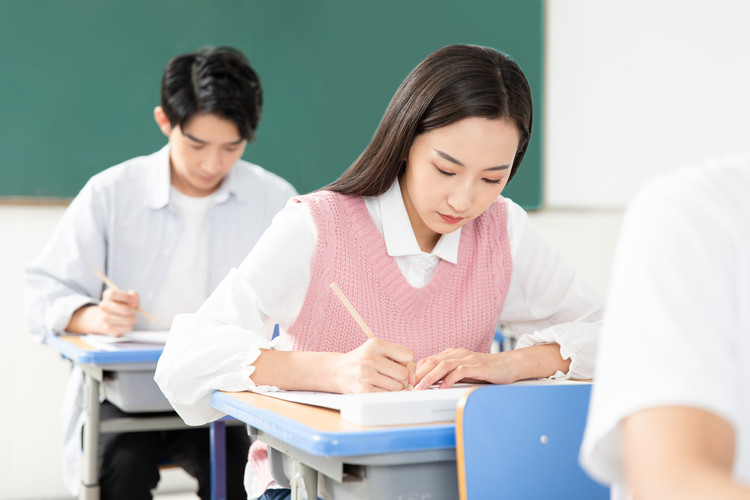 四川华新现代汽车职业学院好不好,学校怎么样?