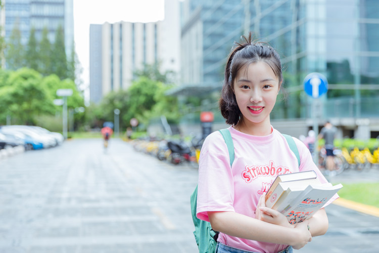 成都乐山职业学校好不好,学校怎么样?